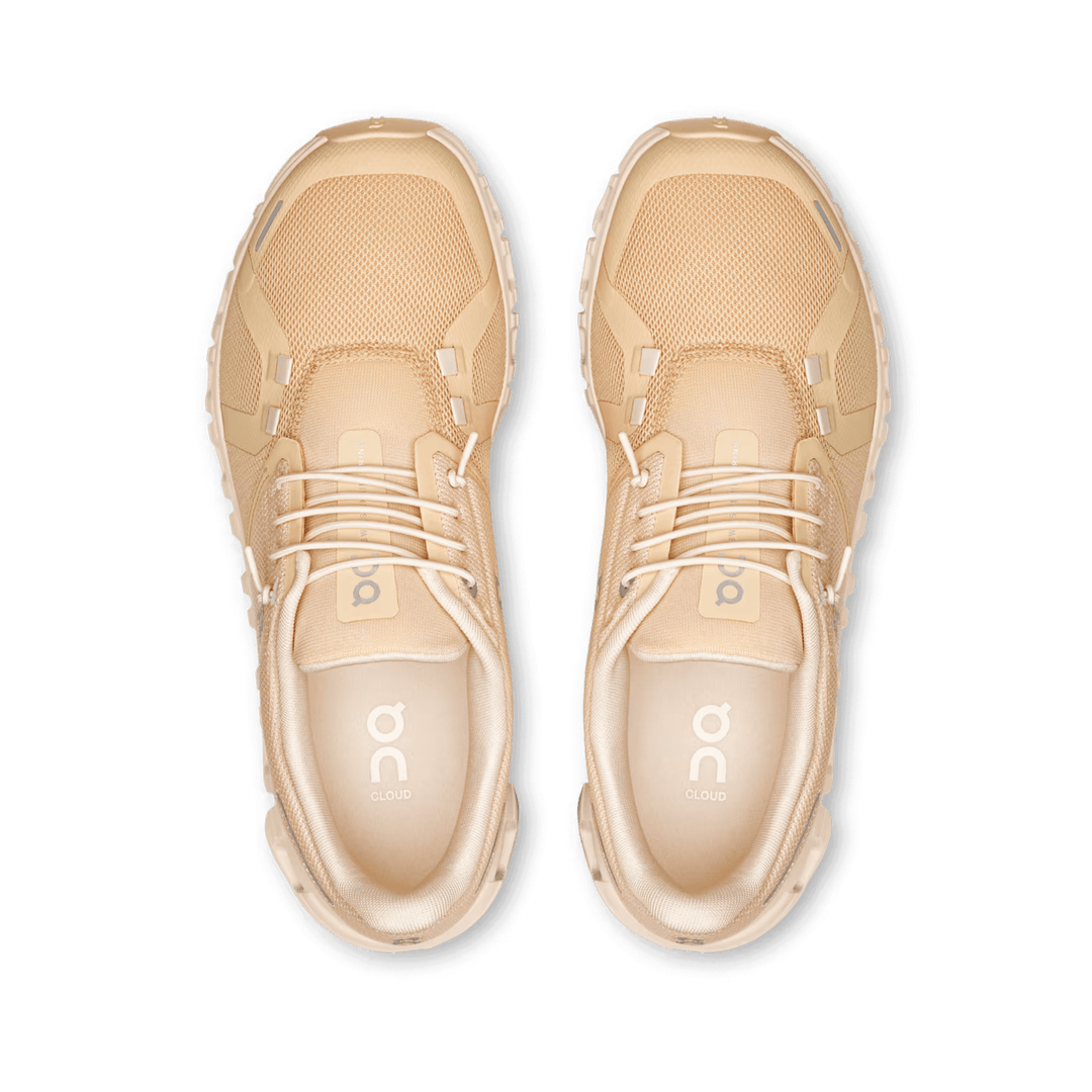 ON WOMEN'S CLOUD 6