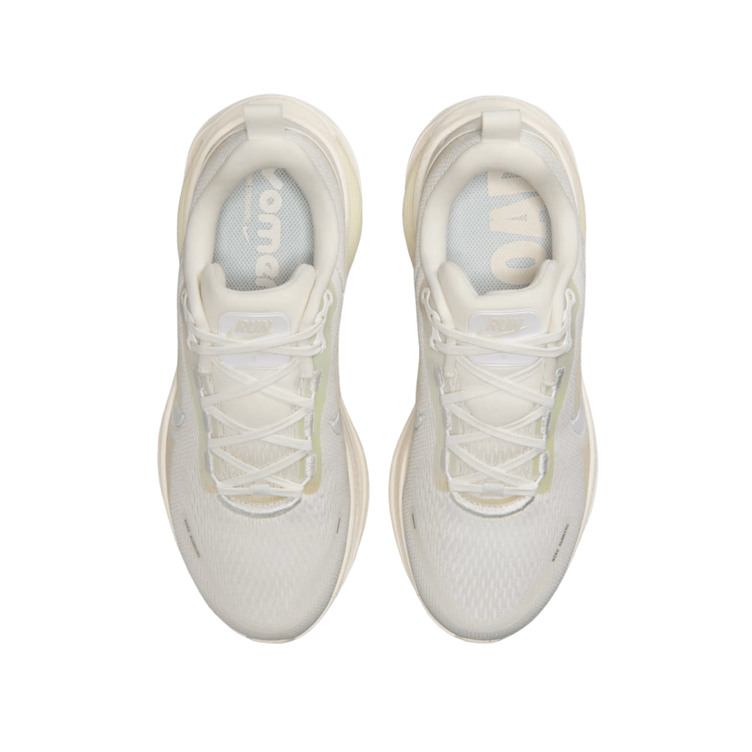 NIKE WOMEN'S VOMERO 18