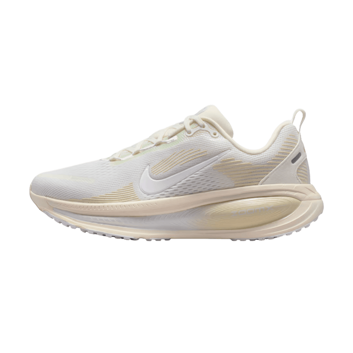 NIKE WOMEN'S VOMERO 18