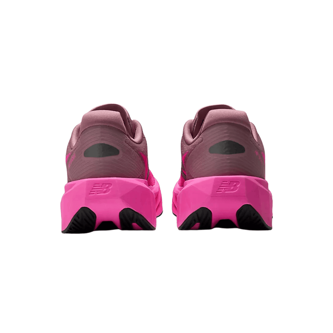 NEW BALANCE WOMEN'S FUELCELL REBEL V5