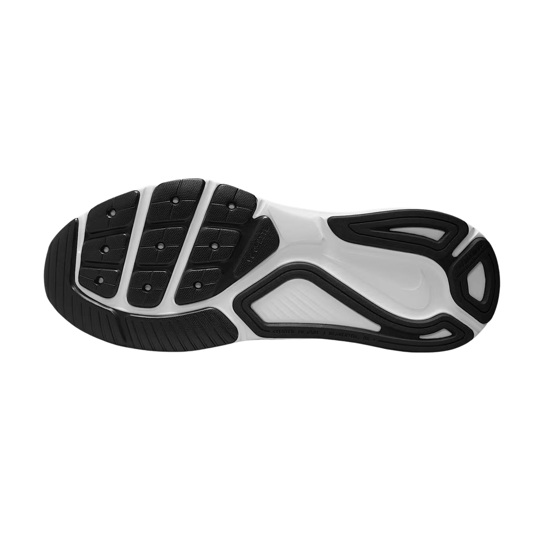 NIKE WOMEN'S STRUCTURE 26