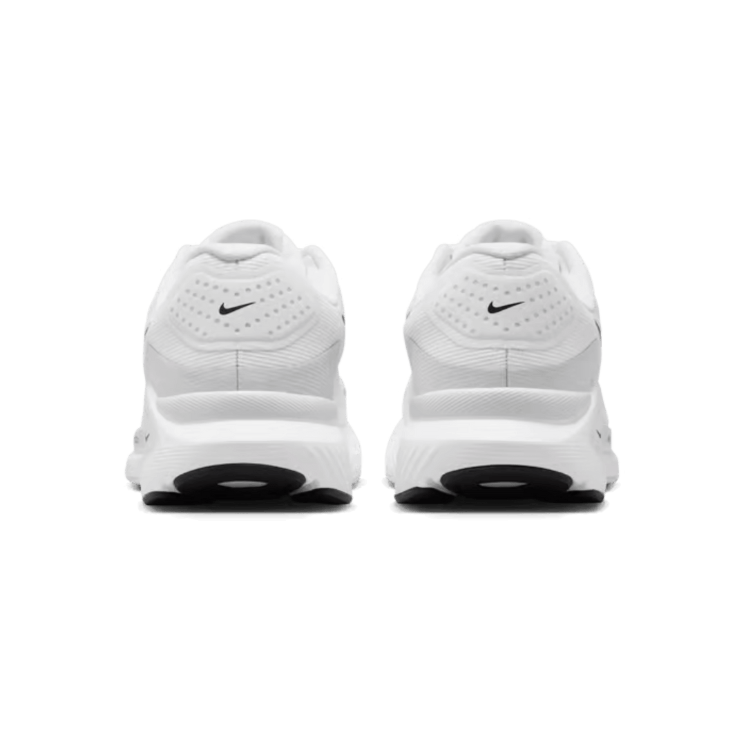 NIKE WOMEN'S STRUCTURE 26