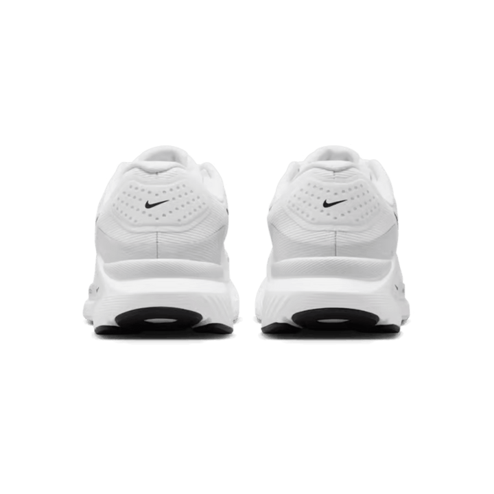 NIKE WOMEN'S STRUCTURE 26