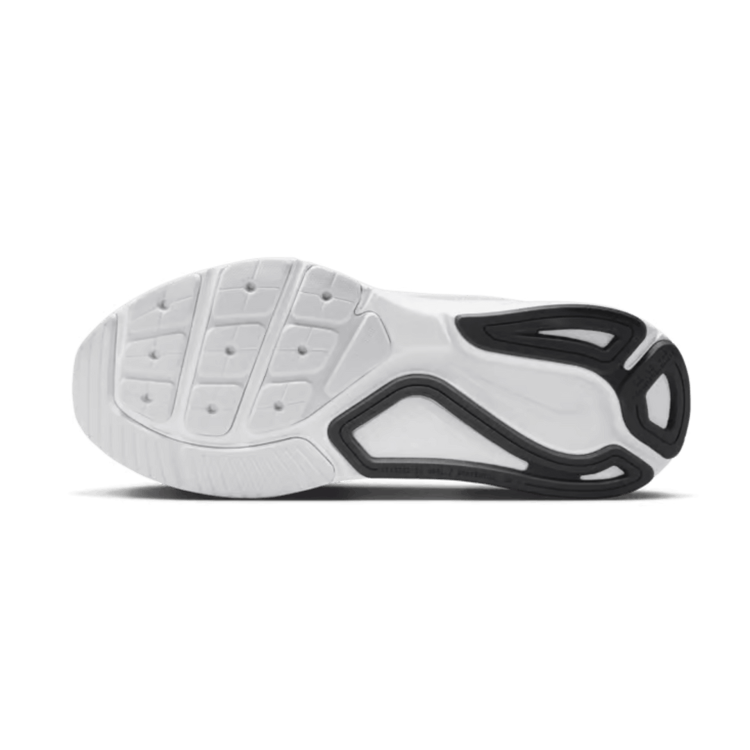 NIKE WOMEN'S STRUCTURE 26