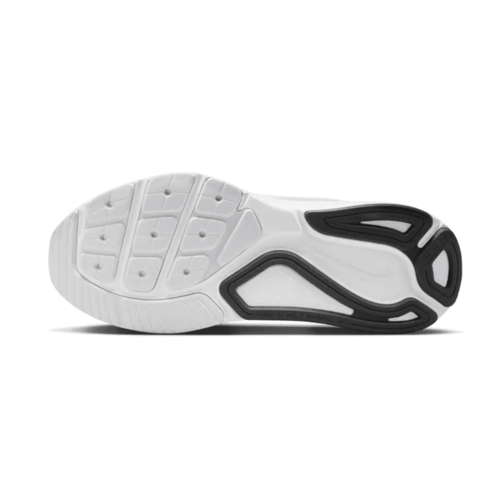 NIKE WOMEN'S STRUCTURE 26