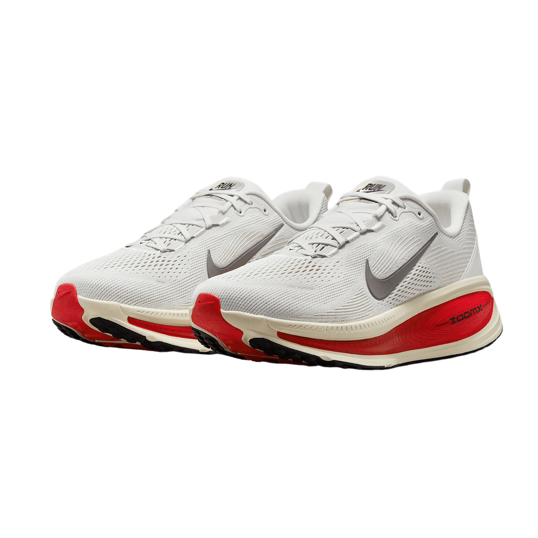 NIKE MEN'S VOMERO 18