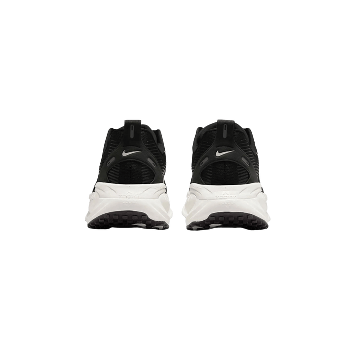 NIKE MEN'S VOMERO 18