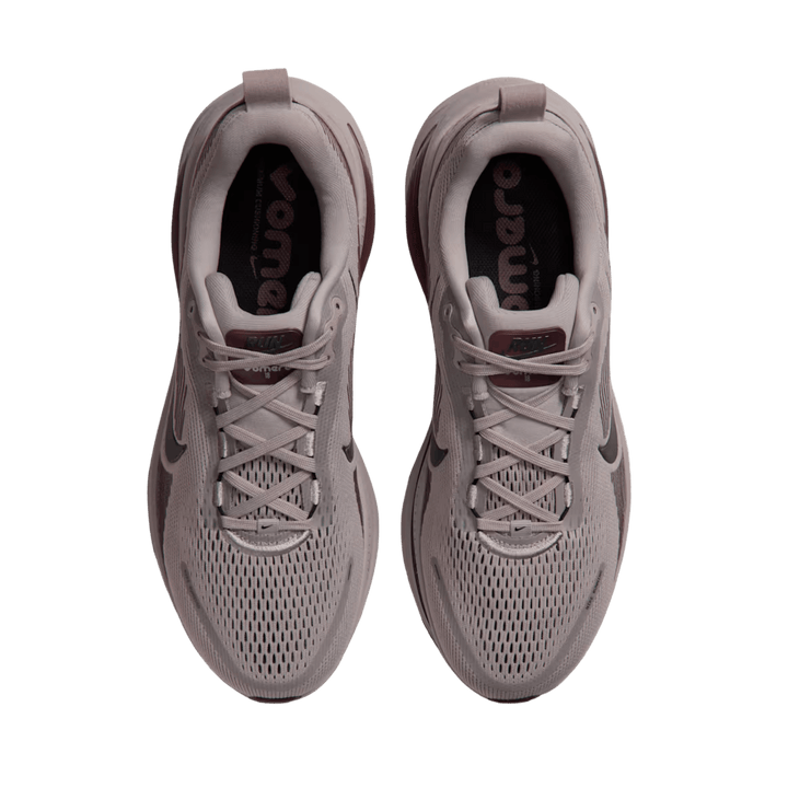 NIKE MEN'S VOMERO 18