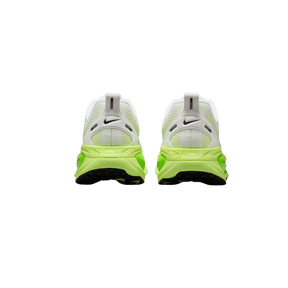 NIKE WOMEN'S VOMERO 18