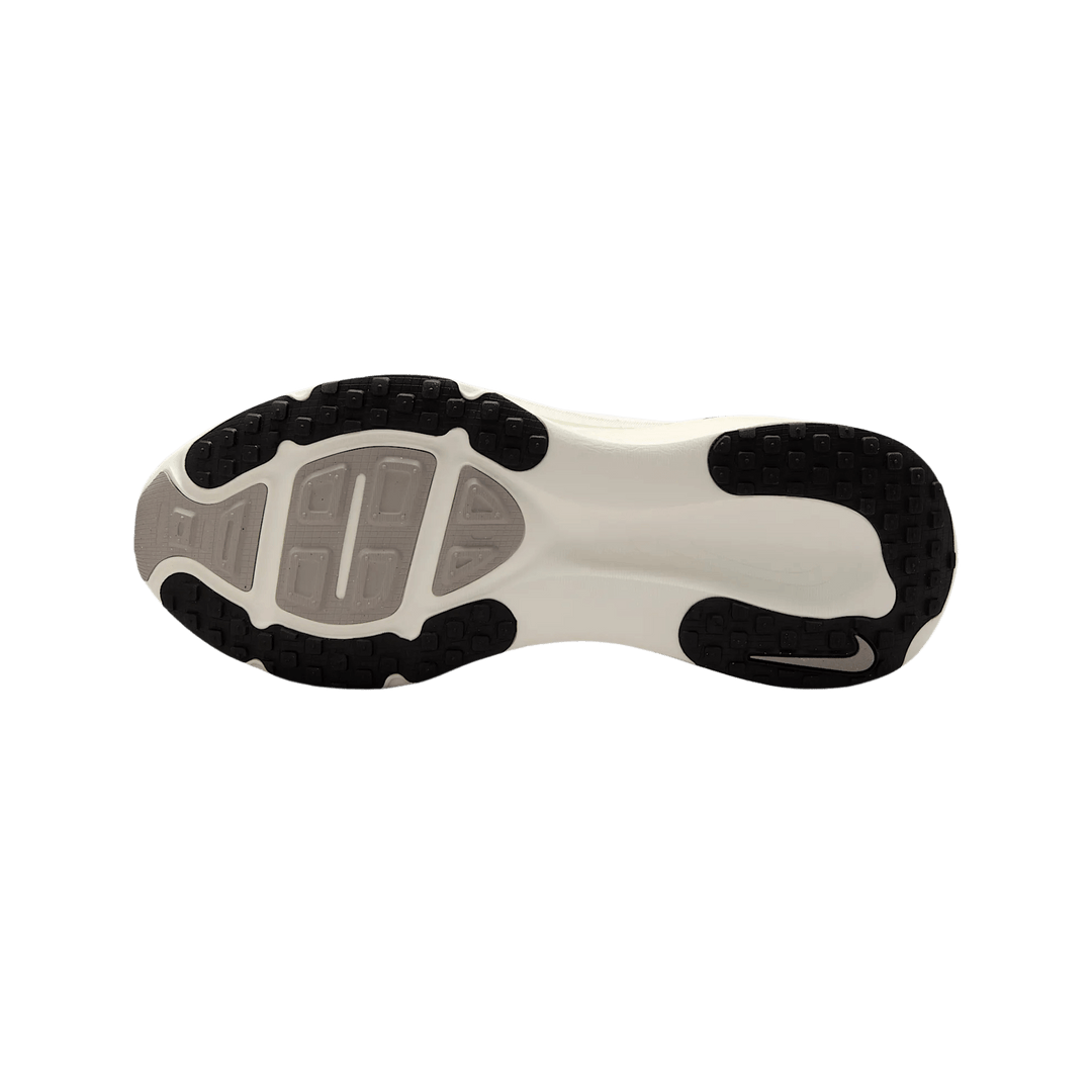 NIKE MEN'S VOMERO 18