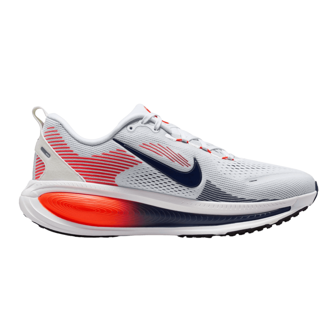 NIKE MEN'S VOMERO 18