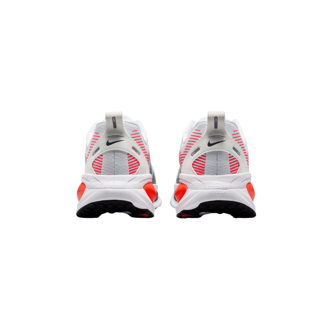 NIKE MEN'S VOMERO 18