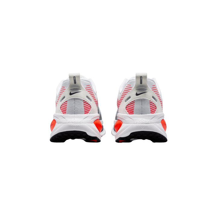 NIKE MEN'S VOMERO 18