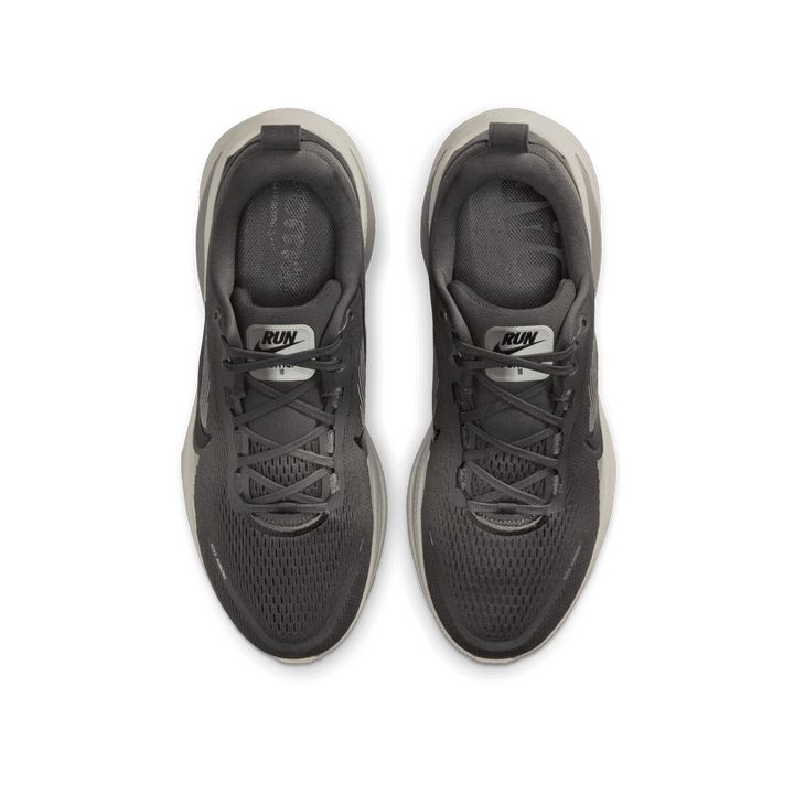 NIKE MEN'S VOMERO 18