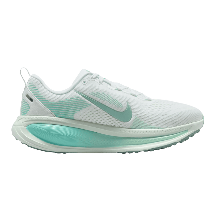 NIKE WOMEN'S VOMERO 18