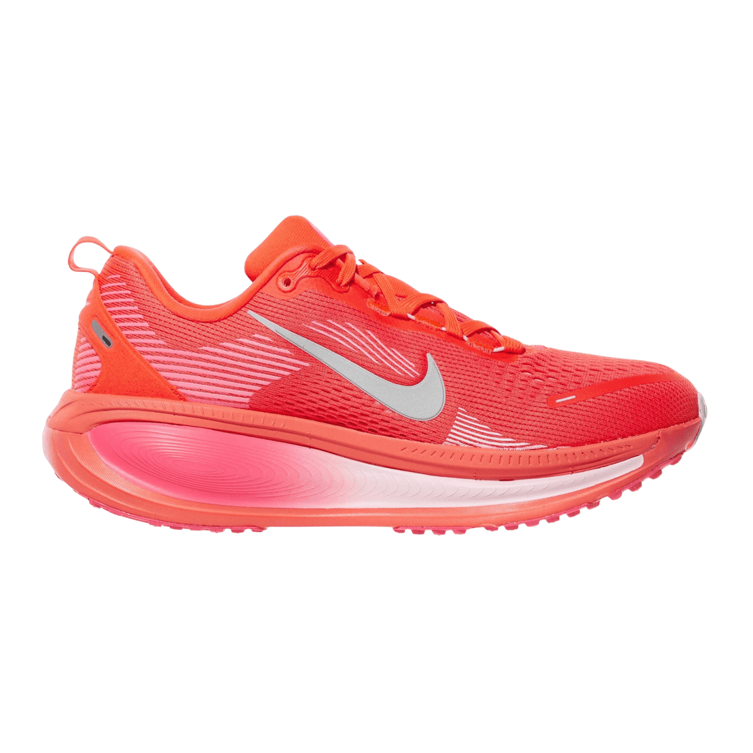 NIKE WOMEN'S VOMERO 18