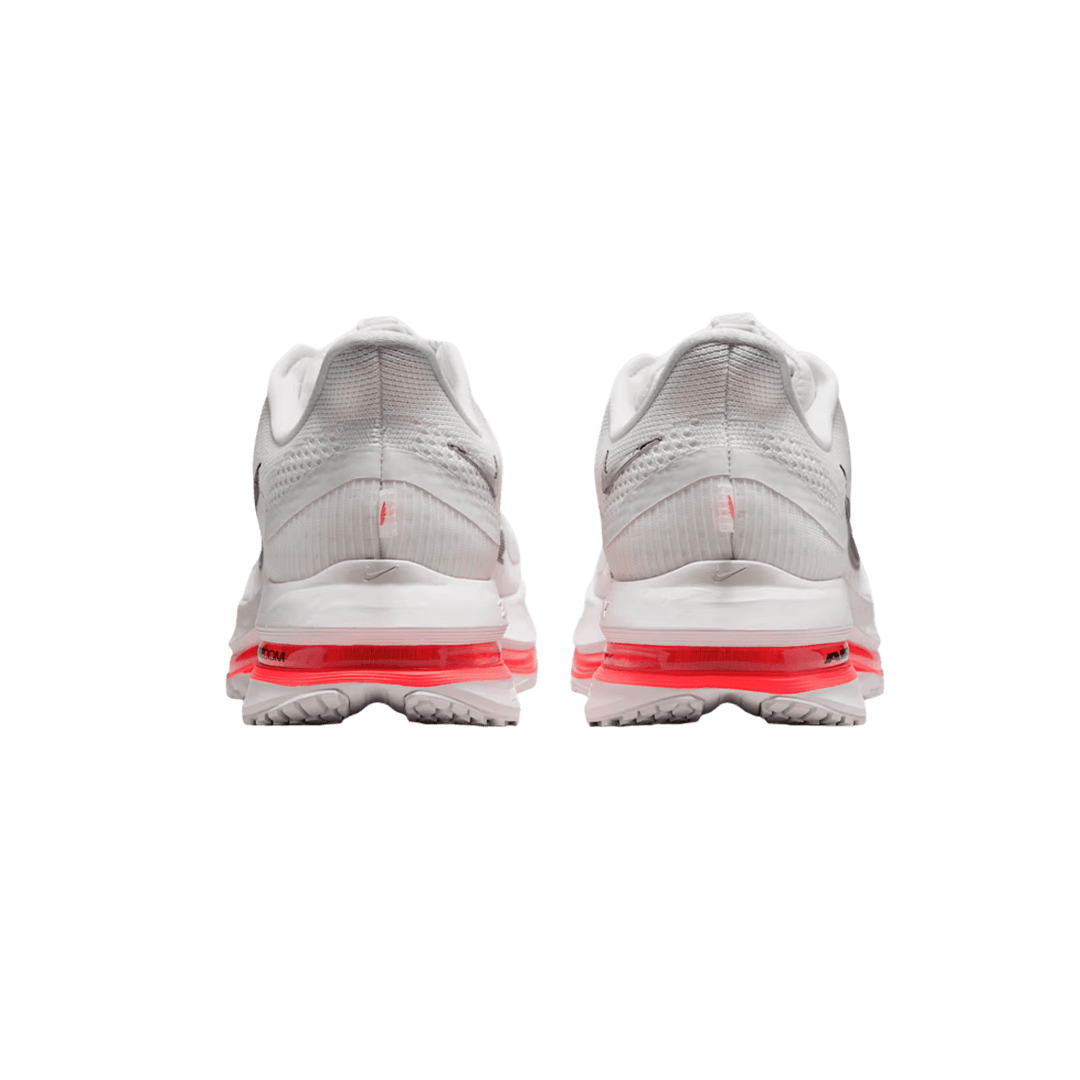 NIKE WOMEN'S PEGASUS PREMIUM