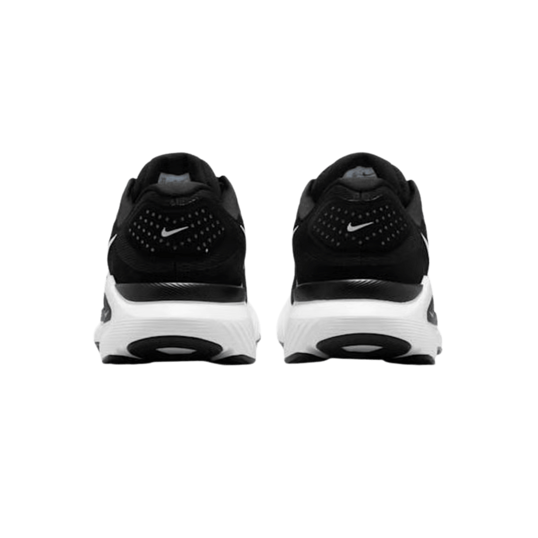 NIKE MEN'S STRUCTURE 26