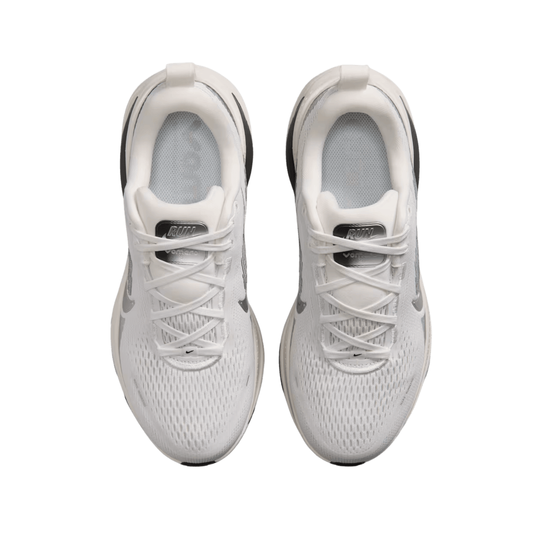 NIKE WOMEN'S VOMERO 18