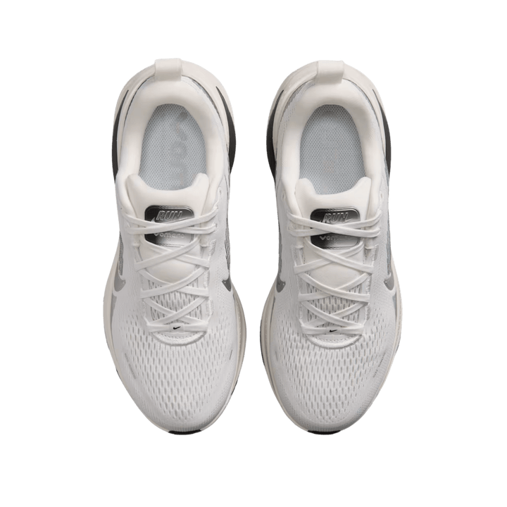 NIKE WOMEN'S VOMERO 18