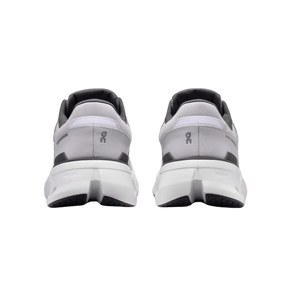ON WOMEN'S CLOUDRUNNER 2