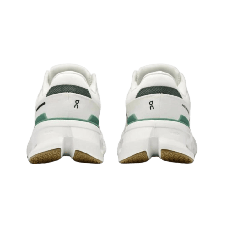 ON WOMEN'S CLOUDRUNNER 2