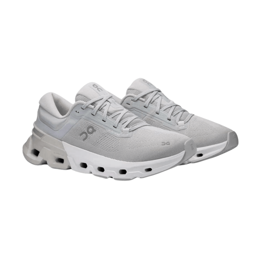 ON WOMEN'S CLOUDFLYER 5