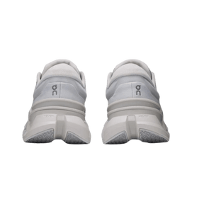 ON WOMEN'S CLOUDFLYER 5
