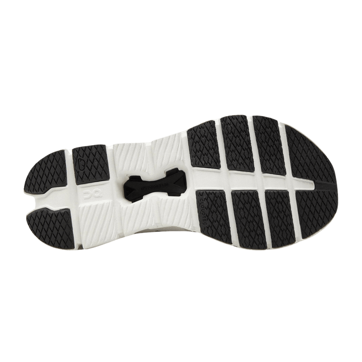 ON WOMEN'S CLOUD X 4