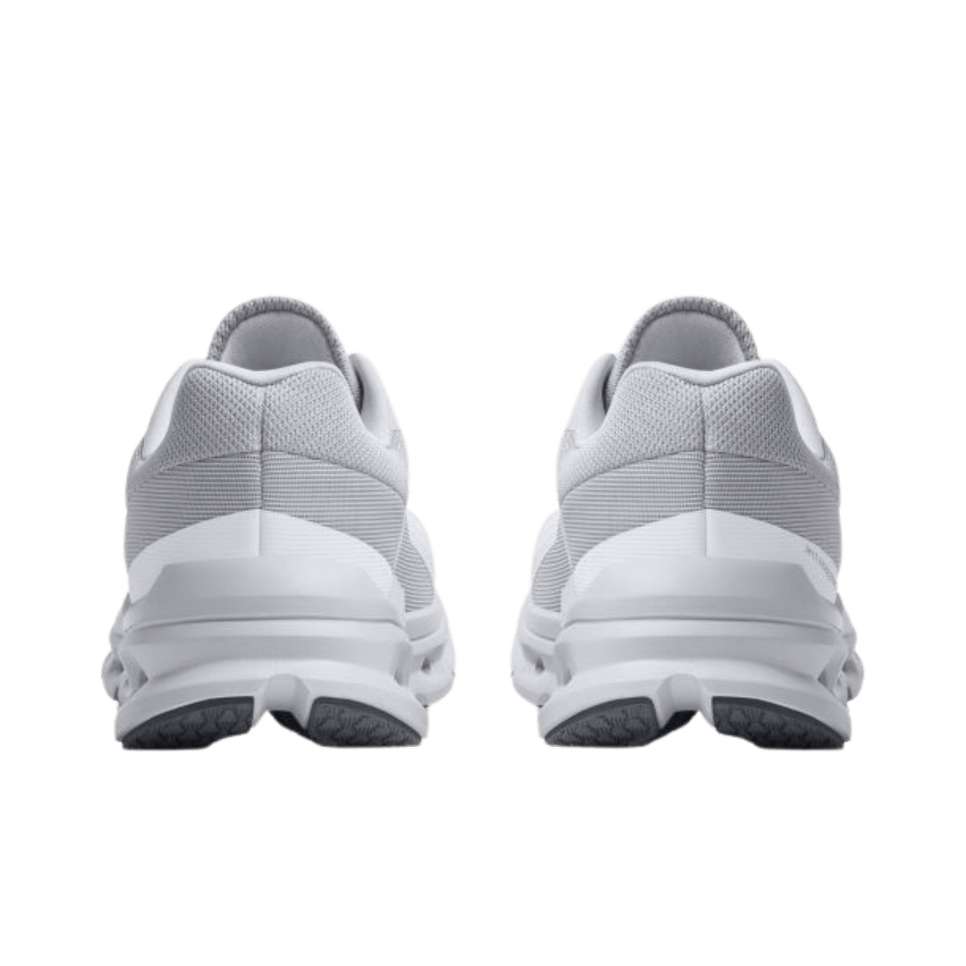 ON WOMEN'S CLOUDRUNNER