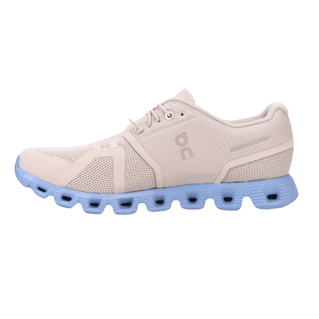 ON WOMEN'S CLOUD 5