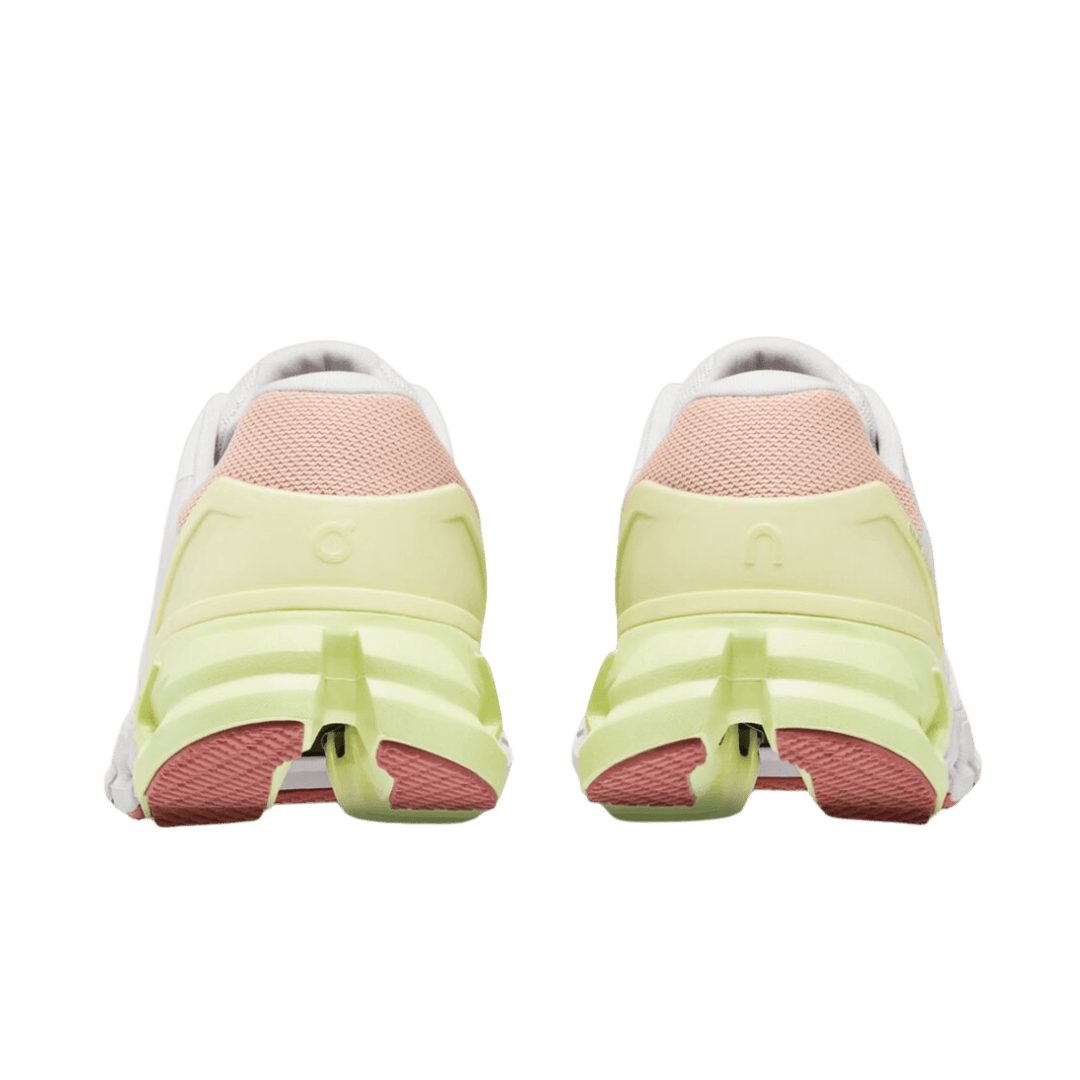 ON WOMEN'S CLOUDFLYER 4