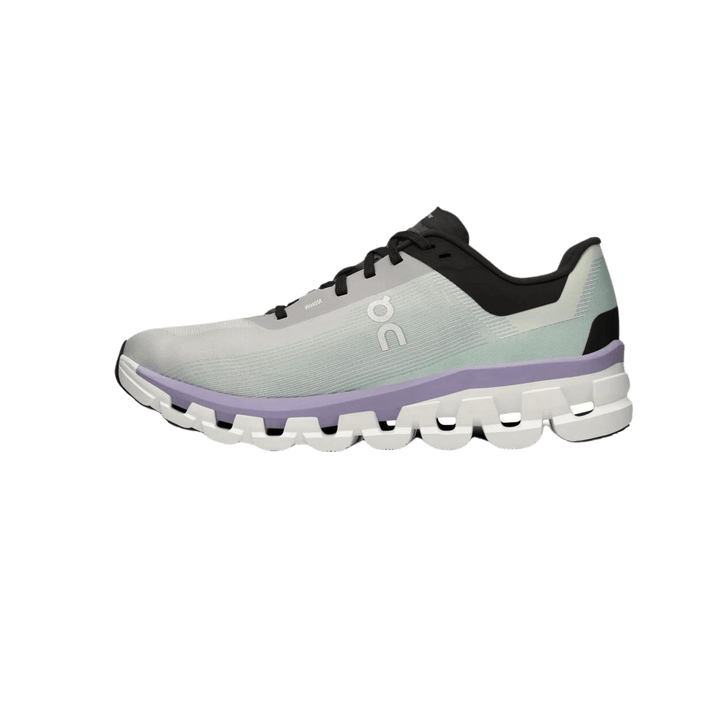 ON WOMEN'S CLOUDFLOW 4