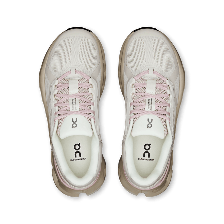 ON WOMEN'S CLOUDRUNNER 2