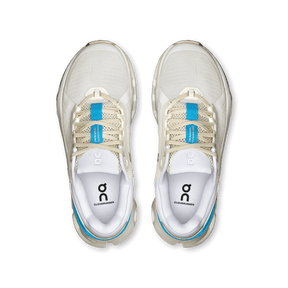 ON WOMEN'S CLOUDRUNNER 2