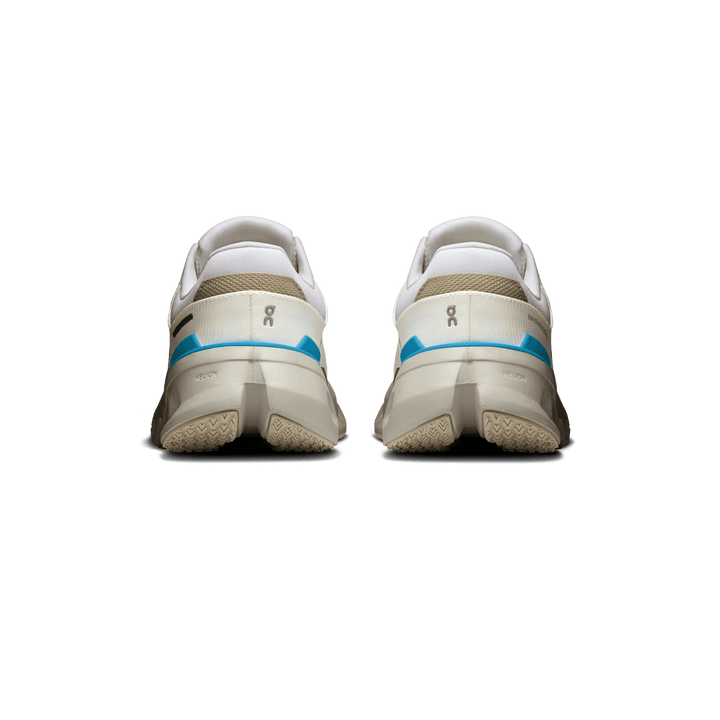 ON WOMEN'S CLOUDRUNNER 2