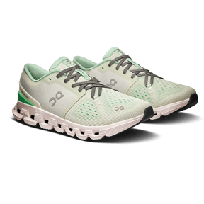 ON WOMEN'S CLOUD X 4