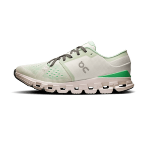 ON WOMEN'S CLOUD X 4