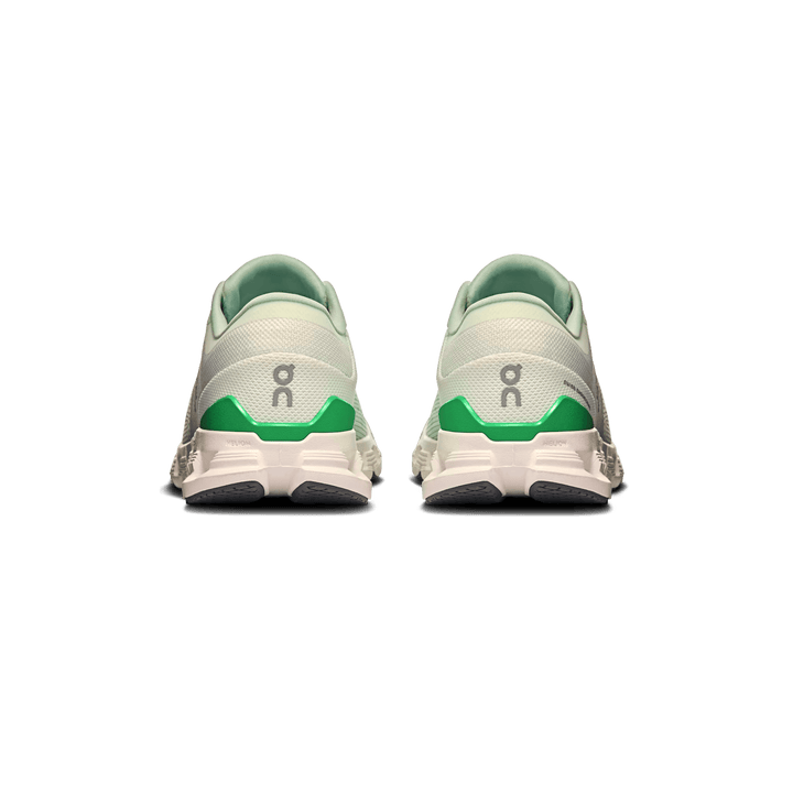 ON WOMEN'S CLOUD X 4