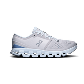 ON WOMEN'S CLOUD X 4