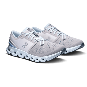 ON WOMEN'S CLOUD X 4