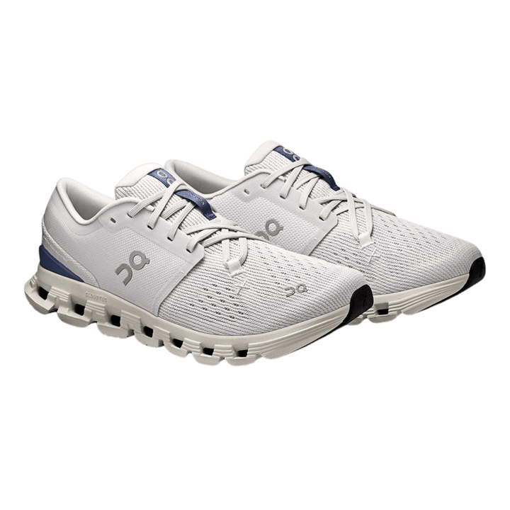 ON WOMEN'S CLOUD X 4