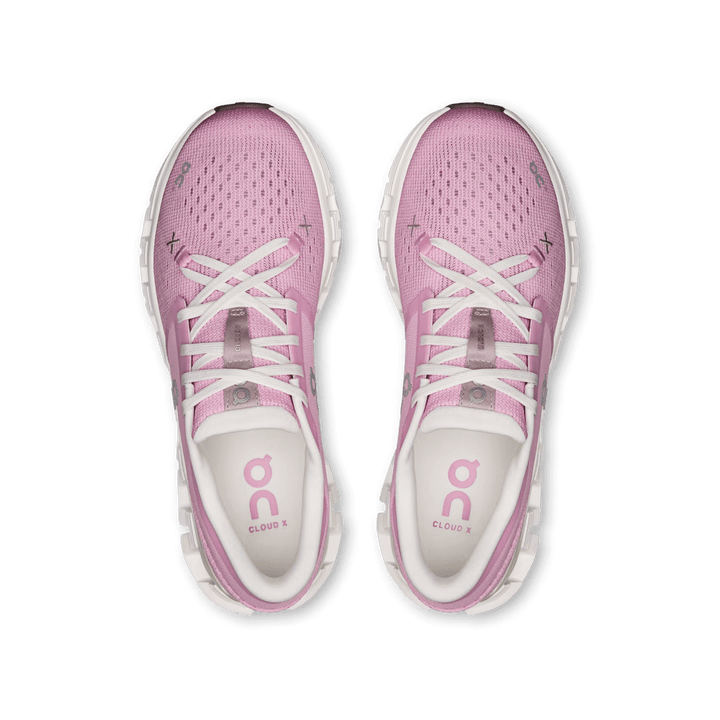 ON WOMEN'S CLOUD X 4