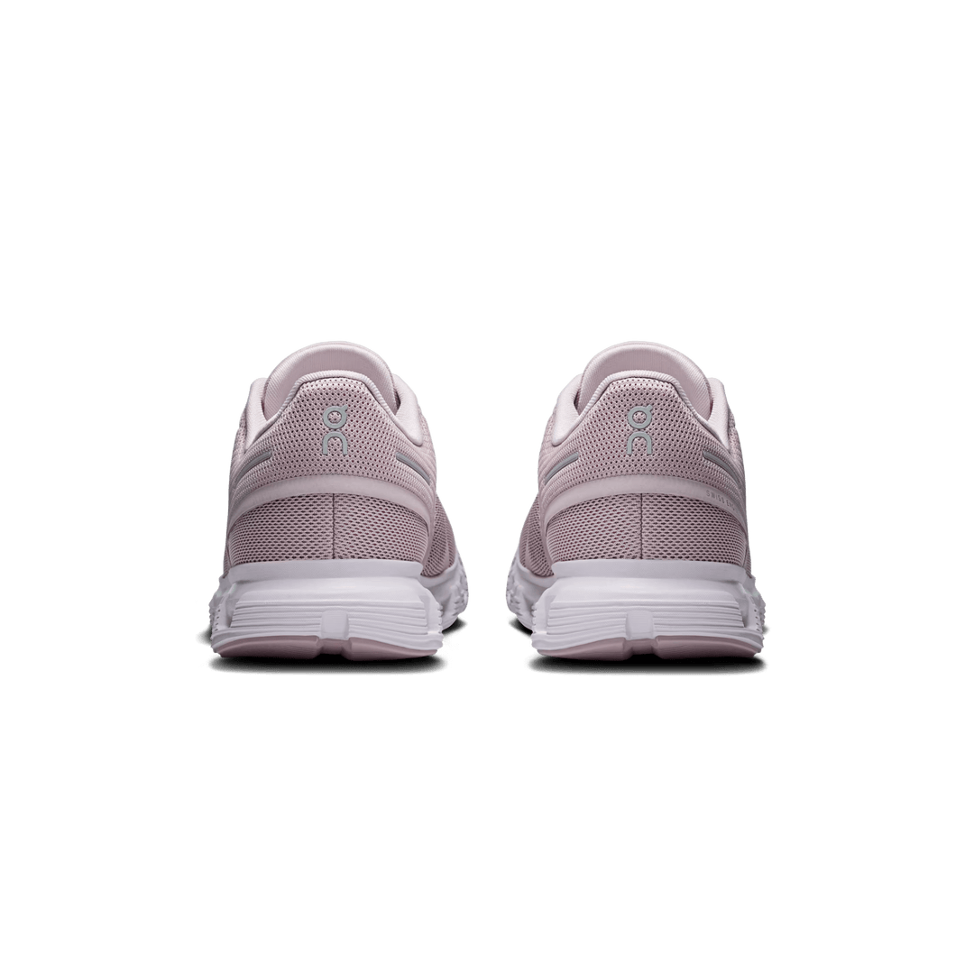 ON WOMEN'S CLOUD 6