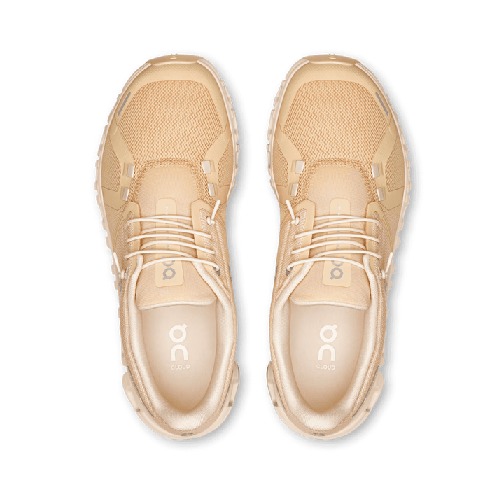 ON WOMEN'S CLOUD 6