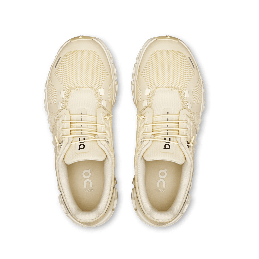 ON WOMEN'S CLOUD 6