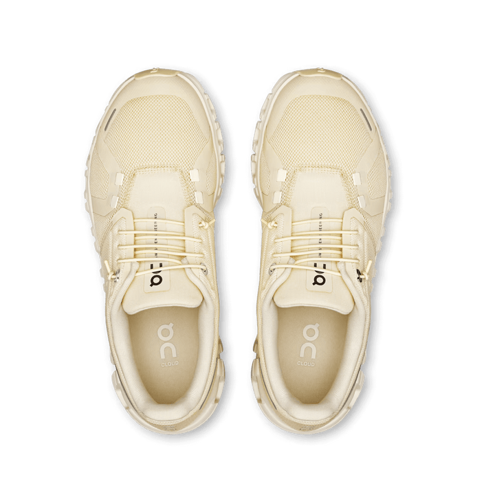 ON WOMEN'S CLOUD 6