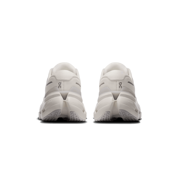 ON RUNNING WOMEN'S CLOUDRUNNER 3 - Luke's Locker Running & Fitness