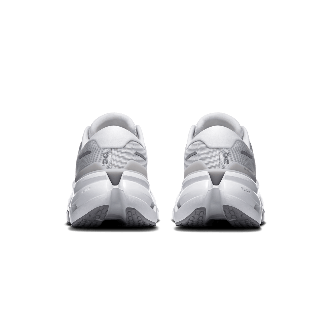 ON RUNNING WOMEN'S CLOUDRUNNER 3 - Luke's Locker Running & Fitness