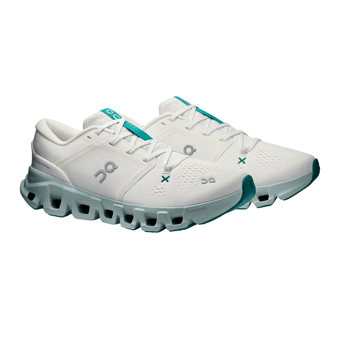 ON RUNNING WOMEN'S CLOUD X 5